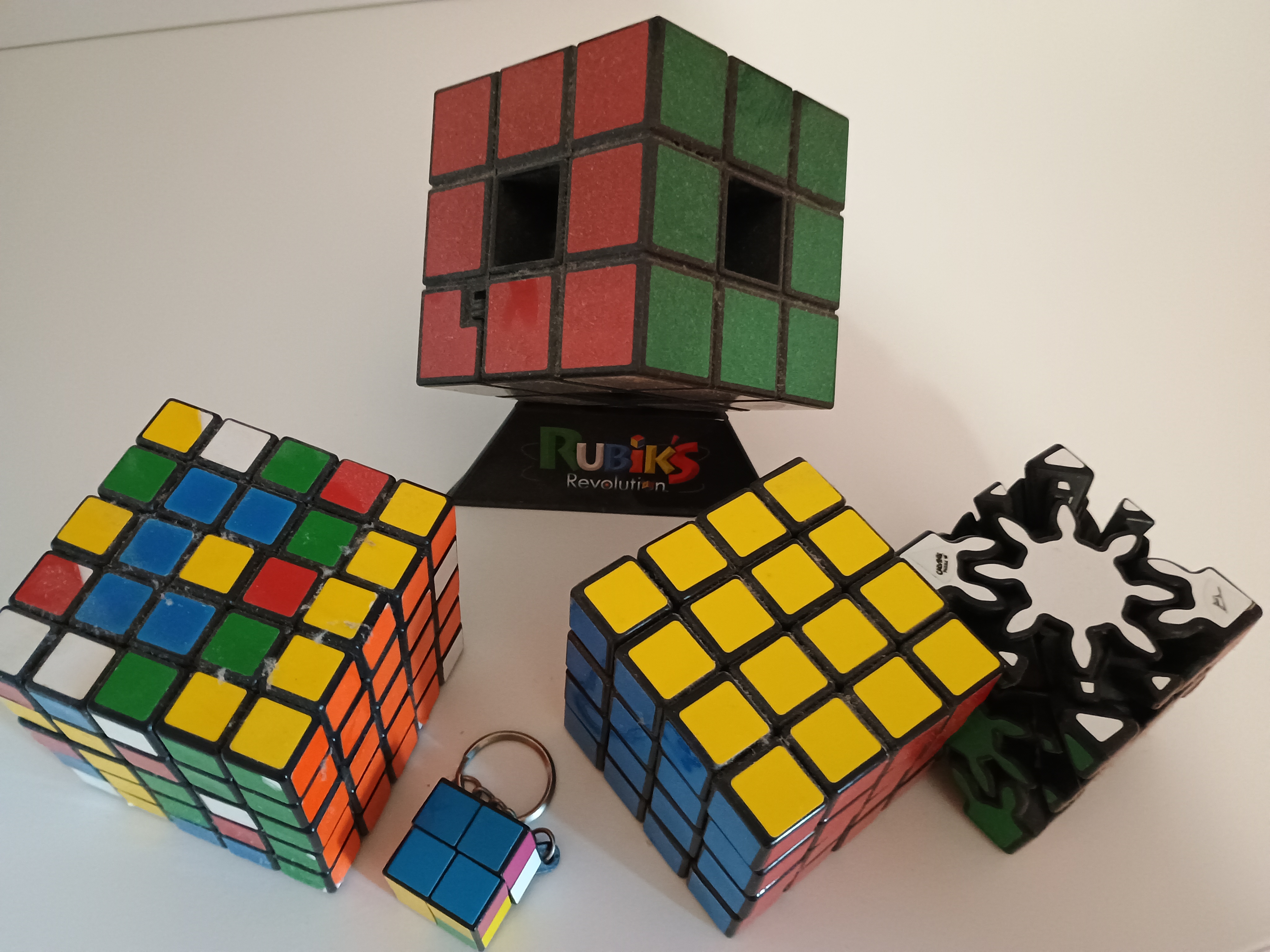 5 Rubik's Cubes of different types